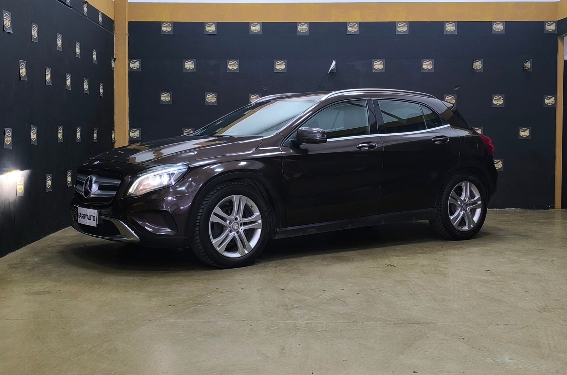 MB GLA 220CDI 170CV 4MATIC MARRÓN 2014